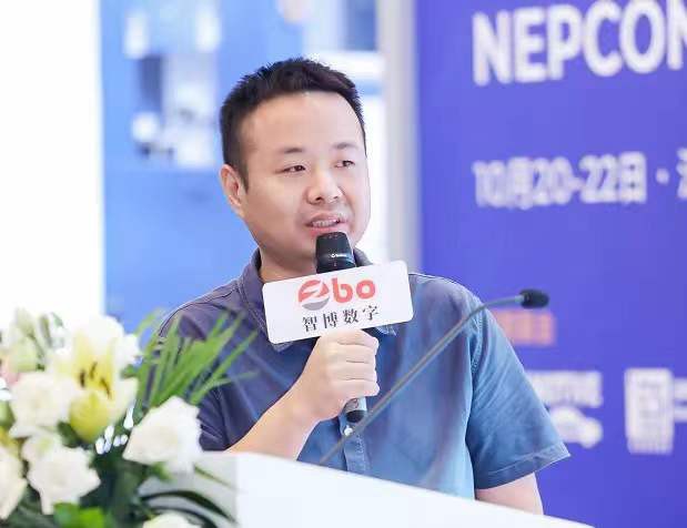 Να είναι ο ισχυρότερος εγκέφαλος των ευφυών ρομπότ υπηρεσιών