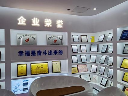 Τι θα λέγατε για το Iwill Mini PC;